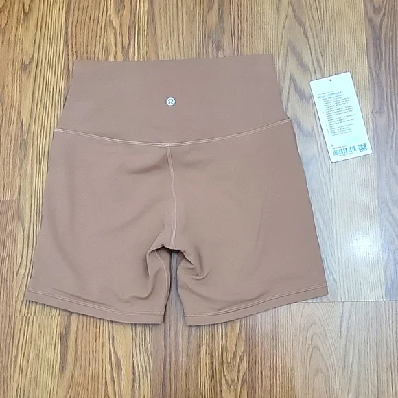 ❌️❌️❌️SOLD❌️❌️❌️NWOT lululemon Align HR Shorts 6"/ 8 - Picture 2 of 10